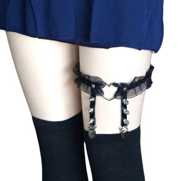 Black Leather Lace Thigh Harness Silver Heart Spiked Legwear Garter Belts - NEW - Picture 2 of 4